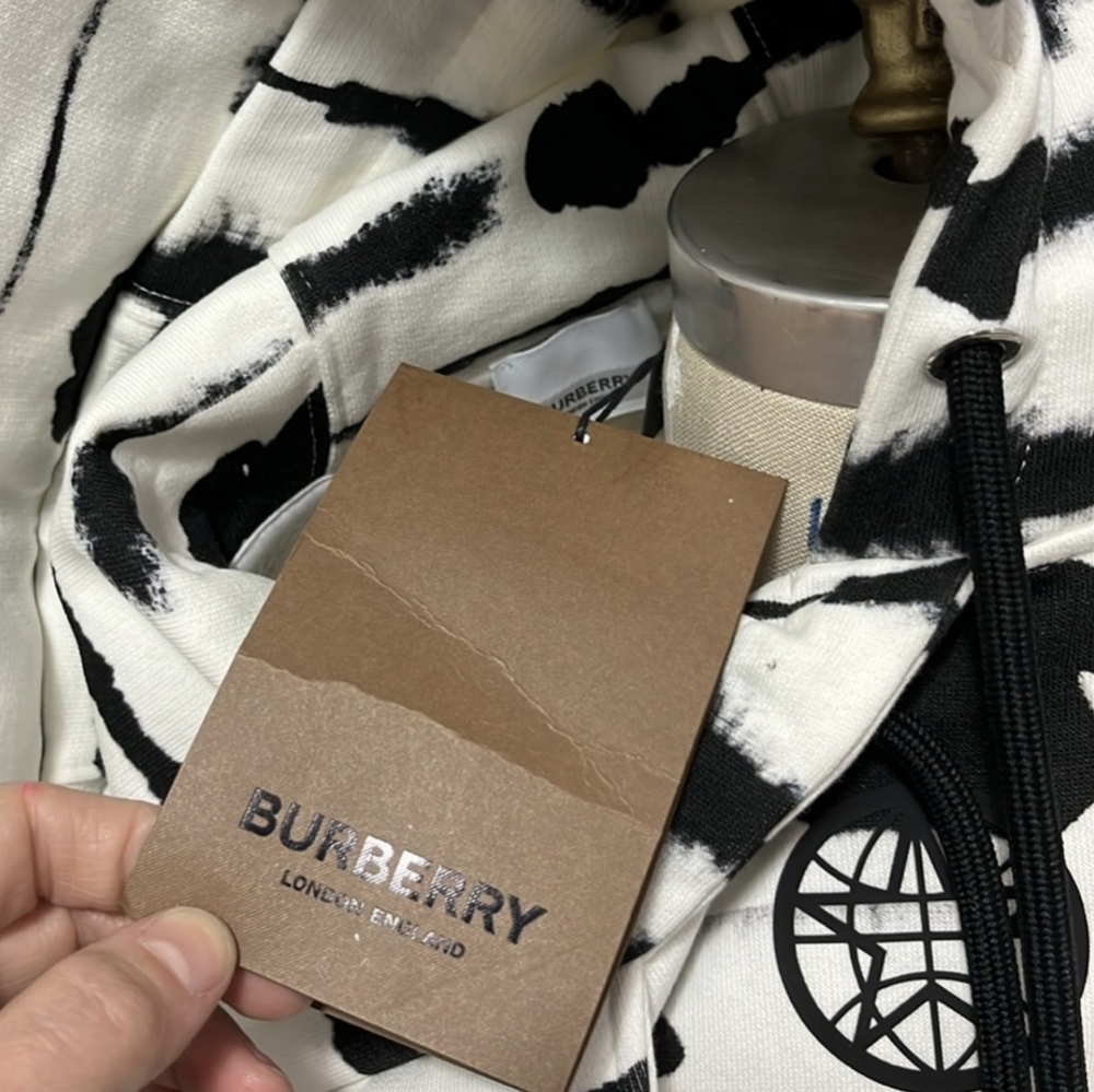 NWT Burberry Women's Sweater Monochrome Black White Hoodie Italy Size XS $1325 - Picture 5 of 8